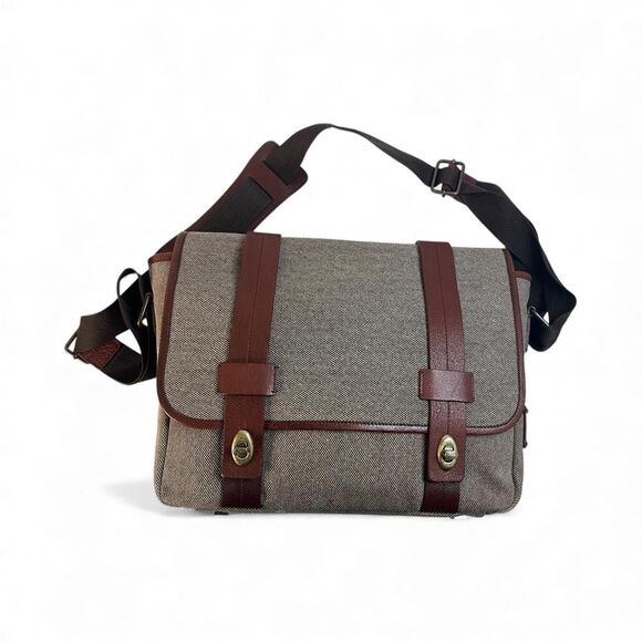 Bosca RFID Canvas Messenger Brown and Khaki Laptop-cases-bag - Picture 3 of 7